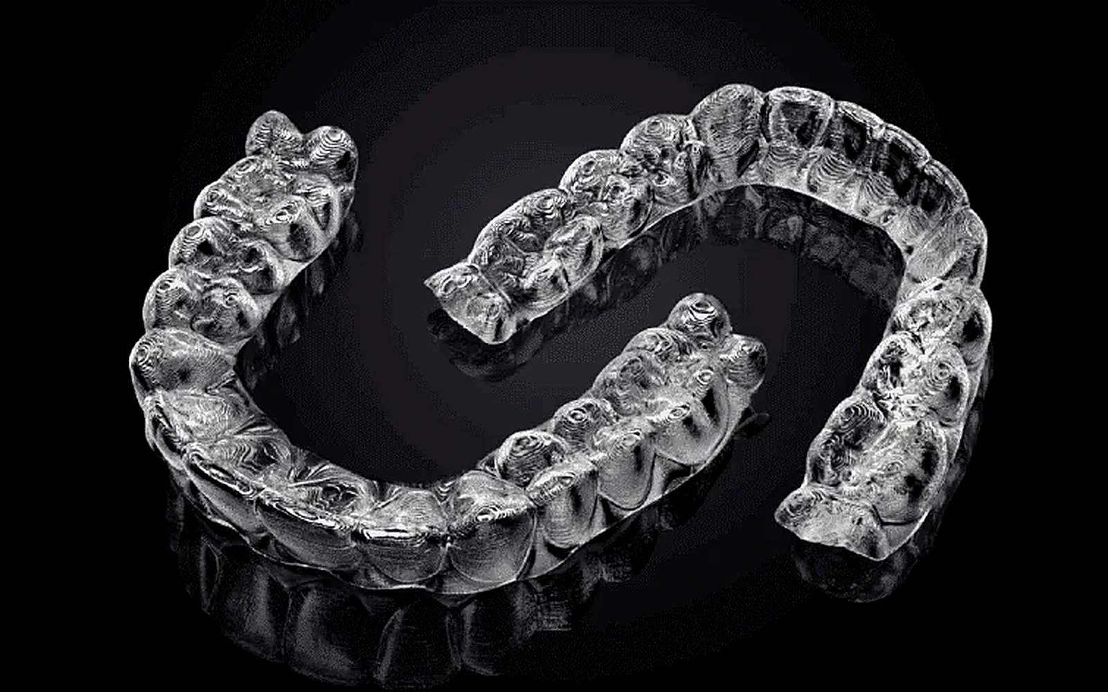 High-definition image of transparent clear aligner trays